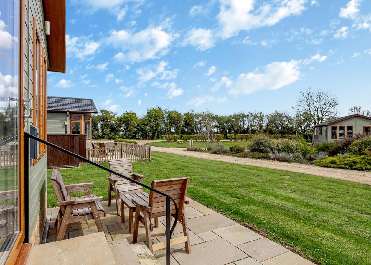 Lode Hall Lodges Upwell Extérieur photo