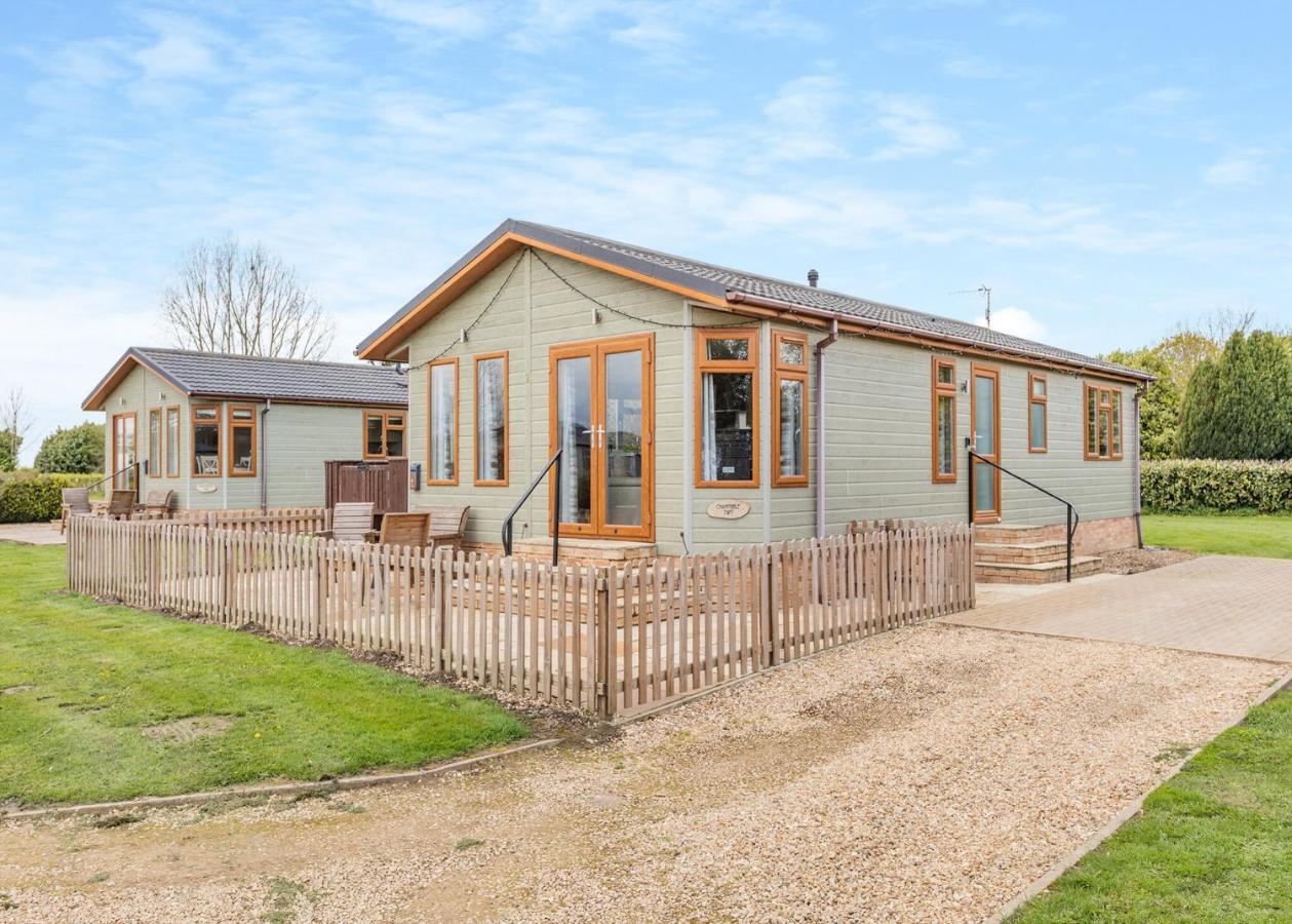 Lode Hall Lodges Upwell Extérieur photo
