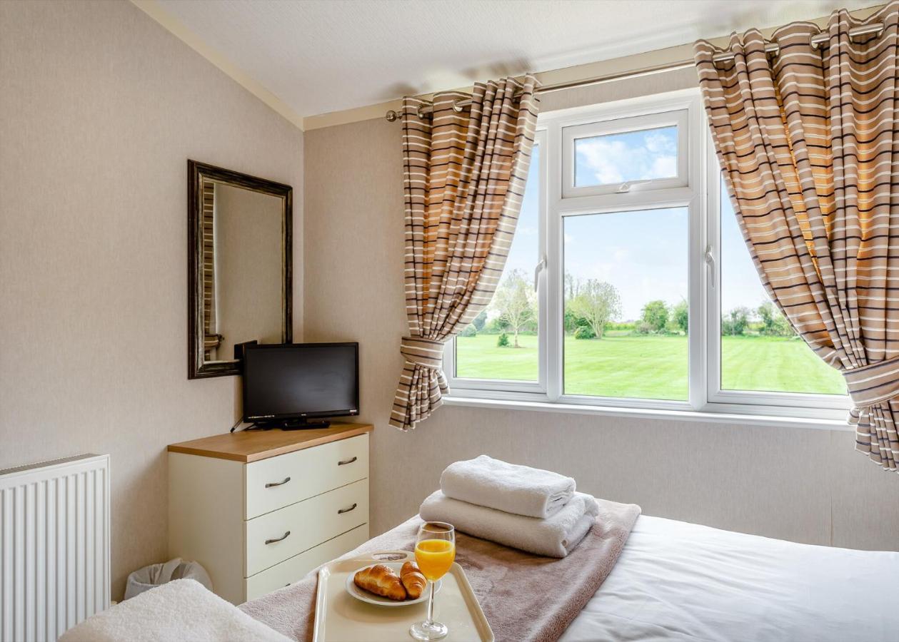 Lode Hall Lodges Upwell Extérieur photo