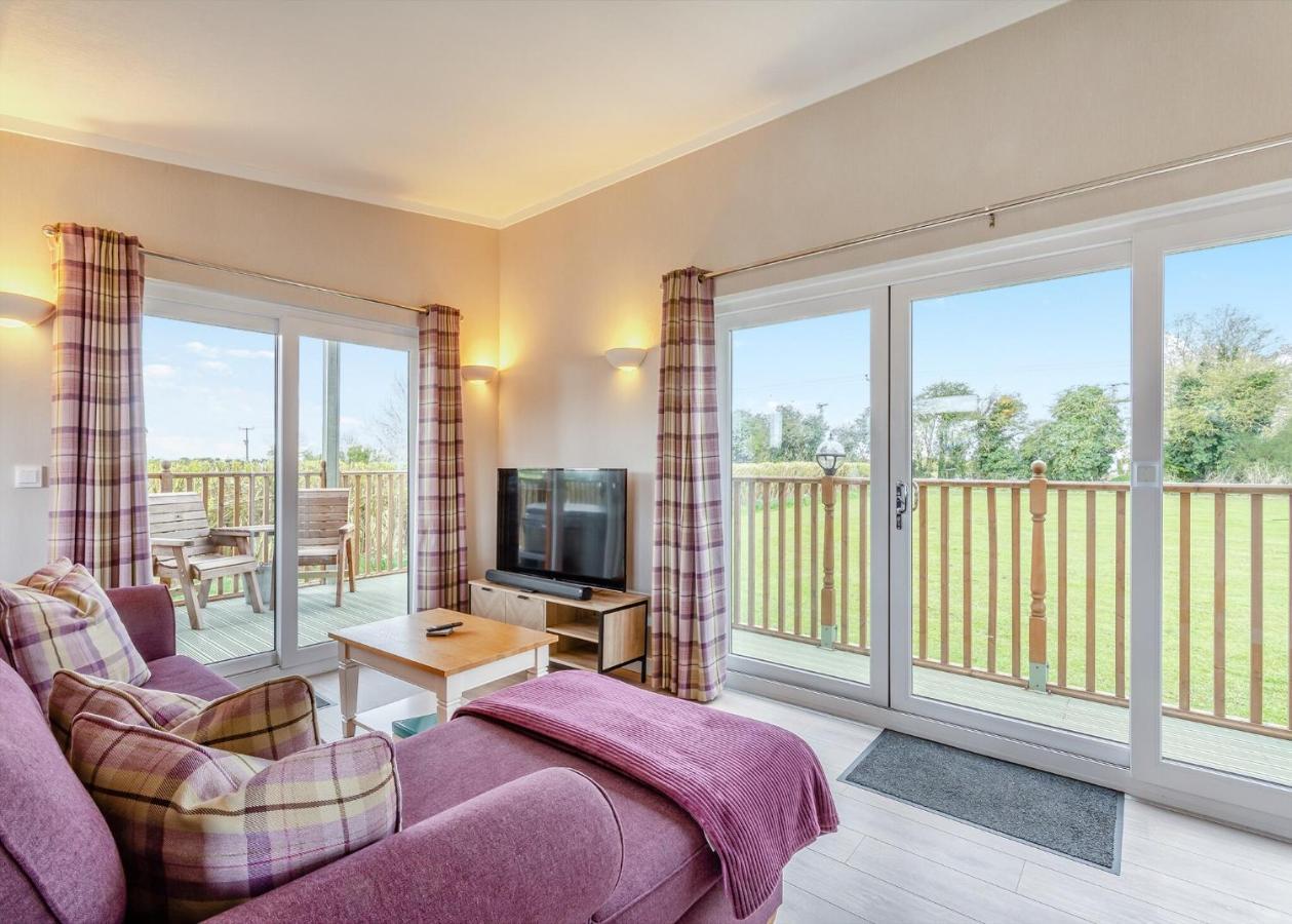 Lode Hall Lodges Upwell Extérieur photo